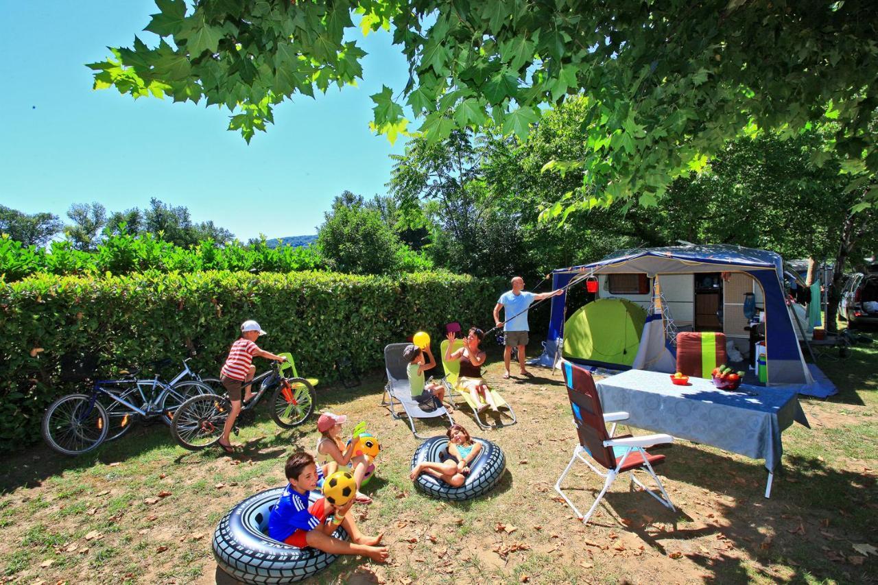 Le Plein Air Des Bories 호텔 카르삭아일락 외부 사진